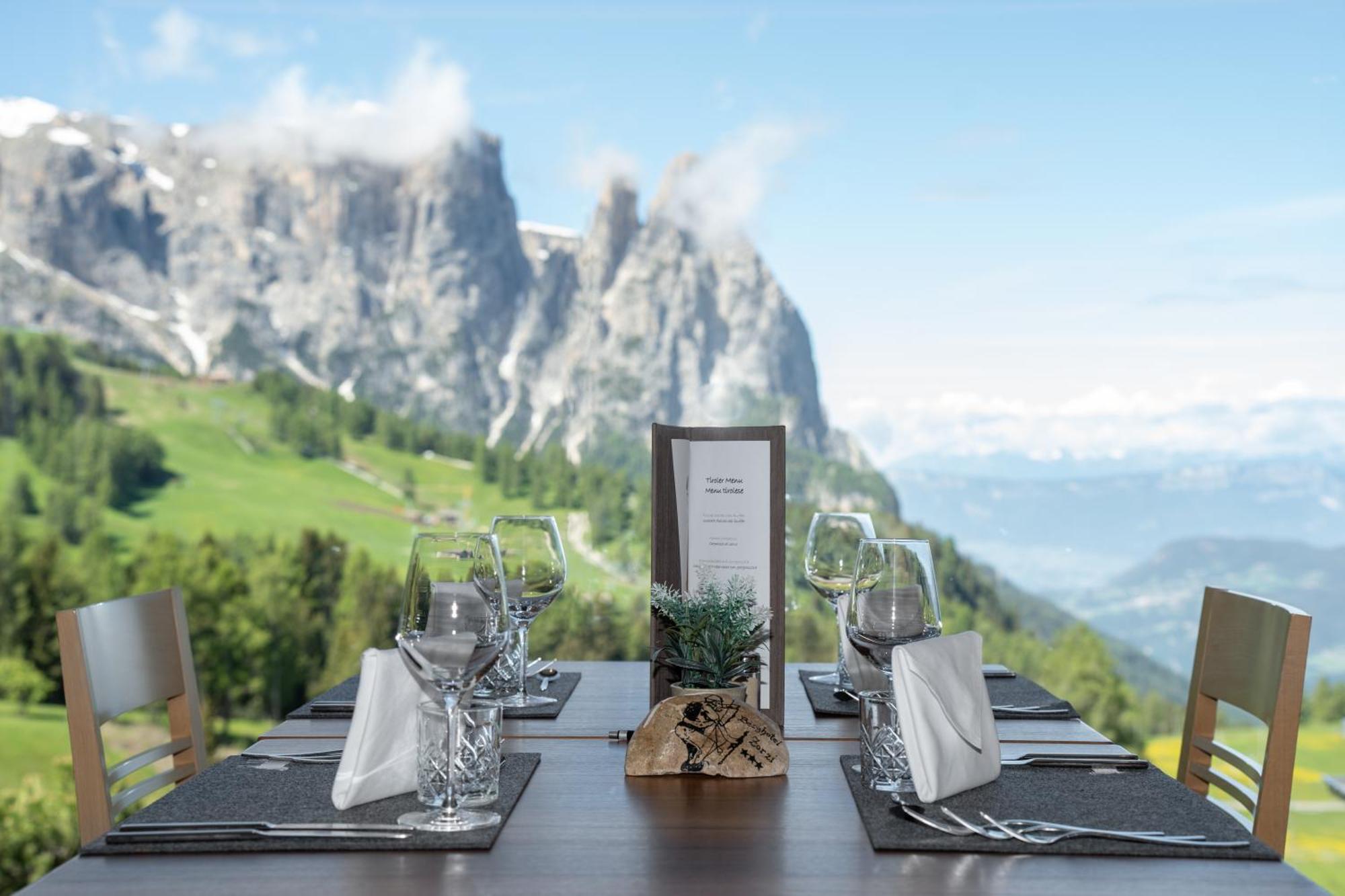 Berghotel Zorzi Seiser Alm Exteriör bild